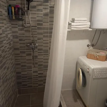Azra Apartamento