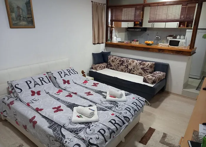 Azra * サラエヴォ